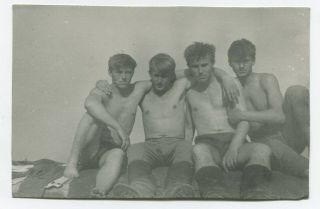 Shirtless Handsome Young Men Soldiers Bulge Trunks Beach Gay Int Vintage Photo