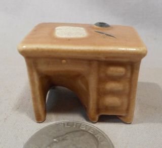 Vintage Arcadia Ceramics Single Mini Desk Shaker