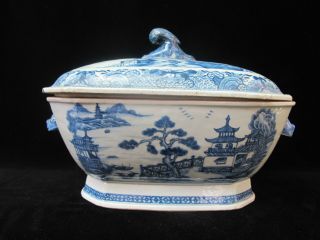 Antique 18th C Blue & White Chinese Export Porcelain Nanking Tureen