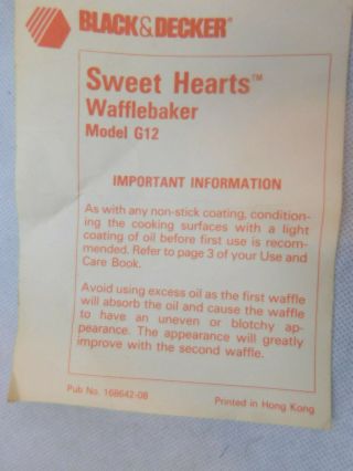 Black & Decker Sweet Hearts Nonstick Heart - Shaped Waffle Maker Model G12 Vintage
