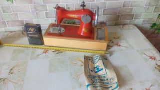 Vintage Sewing Machine Needles Children 