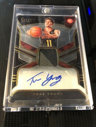 Trae Young 2018 - 19 Select Rookie Jersey Auto /199