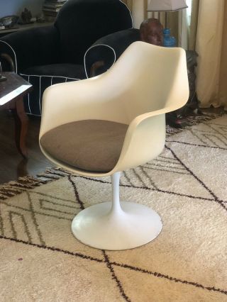 Vintage Saarinen / Knoll Tulip Arm Chair Mid Century Modern Mcm A