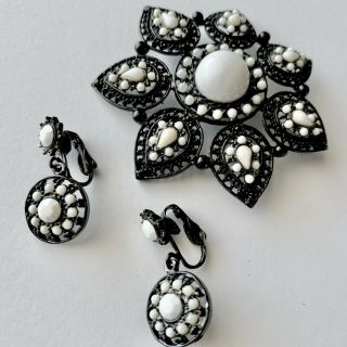 Vintage Black Metal Filigree White Cabochon Flower Brooch Pin & Earrings Set 673