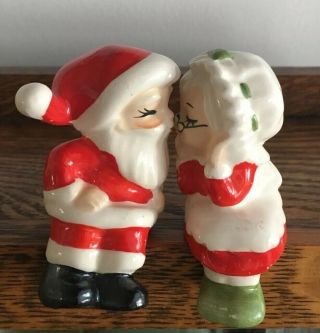 Vtg Lefton Kissing Santa & Mrs.  Claus Shelf Sitters Ceramic Bisque Christmas