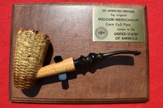 Missouri Meerschaum Freehand Corn Cob Pipe On Wood Plaque
