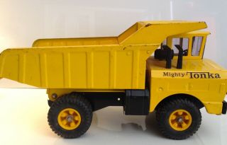VINTAGE 1960 ' s Classic MIGHTY TONKA DUMP TRUCK with Tires 2