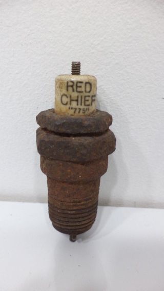 Vintage ½” Pipe Red Chief Spark Plug Collectors Part Antique