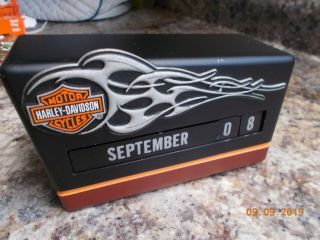 2005 Hallmark Harley - Davidson Desk Perpetual Calendar