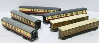 Vtg Hornby Dublo Oo Gauge Tin Plate / Plastic Train Carriages - 250