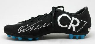 Cristiano Ronaldo Signed Autographed Cr7 Soccer Cleat Shoe Psa/dna