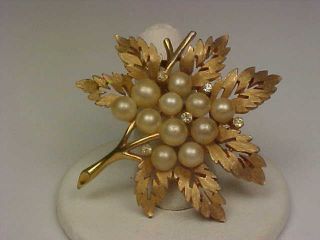 Vintage Signed Crown Trifari Goldtone & Faux Pearl/rhinestone Leaf/flower Brooch