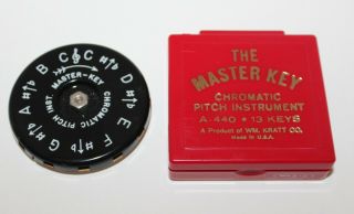 Vintage Chromatic Pitch Pipe Instrument The Master Key Kratt Co.  A - 440 13 Keys