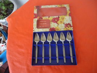 6 Vintage Buffet Forks Splayds Iyara Pattern Japan Stainless Steel