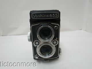 Vintage Yashica - 635 Tlr Camera W/ Yashikor Lens 1:3.  5 F= 80mm