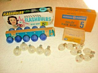 26 Vintage Camera Flash Bulbs Sylvania Blue Dot 25b Ge Surefire 5