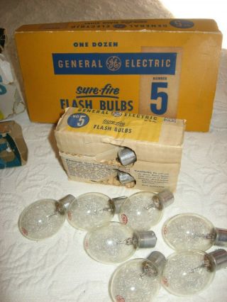 26 Vintage Camera Flash Bulbs SYLVANIA BLUE DOT 25B GE SUREFIRE 5 3