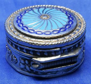 ROUND CONTINENTAL SOLID SILVER & ENAMEL REPOUSSE PILL BOX 2.  25 cm DIA & 16.  7 g 3