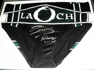 WWE SHEAMUS RING WORN SIGNED WRESTLING TRUNKS AND PADS WITH PHOTO PROOF AND 2