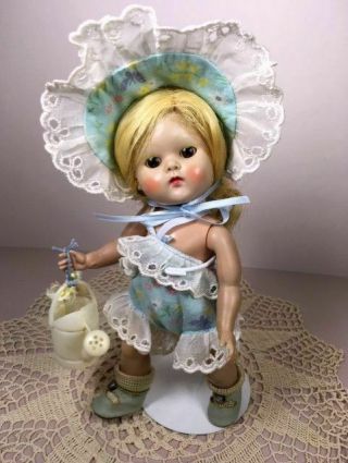 Strung Ginny Doll In Sun Suit Outfit With Narrow Blue Vogue In Script Label