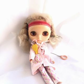 Vintage Rare 1972 Blythe Doll With Clothes/accessories In