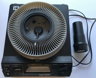 Vintage Kodak Carousel 4600 Slide Projector.  Tray & Lens.  No Remote (great)