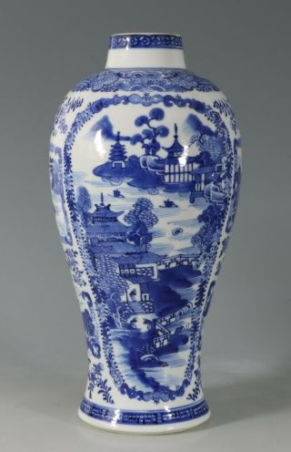 A Fine Chinese Blue and White Vase Qianlong 18thC 3