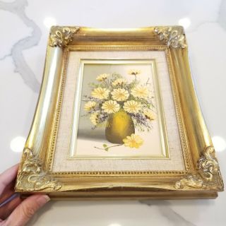 VTG Shabby Cottage Floral Still Life Daisies Bouquet Signed Painting Gold Frame 2