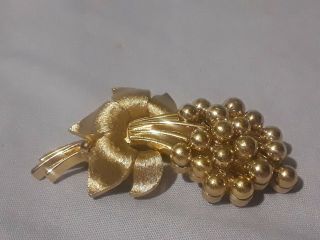 Vintage Signed Crown Trifari Brooch Gold Tone Flower Balls
