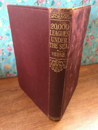 Classic Vintage Book 20,  000 Leagues Under The Sea,  Jules Verne Collins Illust 