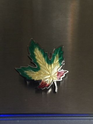 Vintage Sterling Silver Enamel Canadian Maple Leaf Brooch Pin Fully Hallmarked.