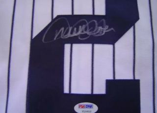 Derek Jeter signed Yankees Jersey w/ 2