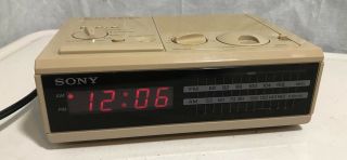 Vintage Sony Dream Machine Digital Alarm Am Fm Clock Radio Icf - C2w Red Led