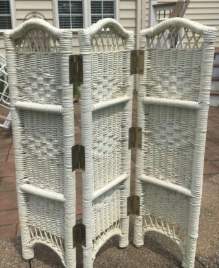 RARE Vintage 18” Doll Size Wicker Room Divider Screen – Doll Size 21 