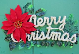 Vintage Plastic Merry Christmas Sign Glitter Poinsettia Holly Mid Century