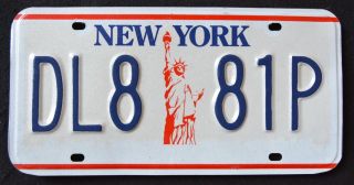 York " Statue Of Liberty Dl8 81p " Ny Vintage Classic Graphic License Plate