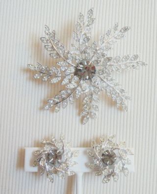 Vintage 1963 Sarah Coventry Evening Snowflake Silver Tone Brooch & Earrings