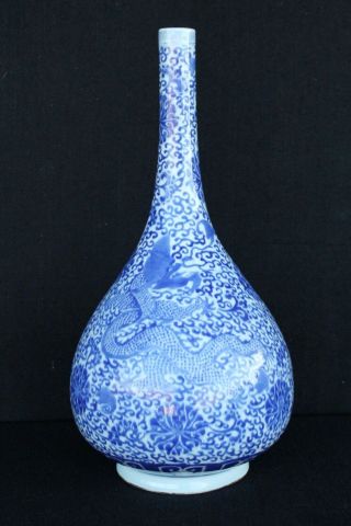Big 19th Century Chinese Vase With Dragon Decoration