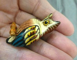 Vintage Hand Carved Painted Wood OWL BIRD Pin Brooch - Estate find 2