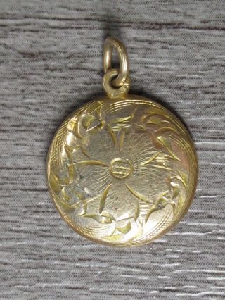 Vtg Marked 10k Tests 8k Yellow Gold Jewelry Round Etched Flower Pendant Charm