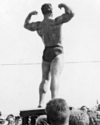 Vintage Photo: Bodybuilder Beach Muscle Physique Swimsuit Man Male 50 