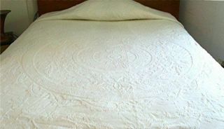 Vtg Crown Crafts White Woven Matelasse Bedspread 105 " X 114 1/2 " Queen/king