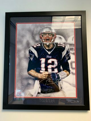 Tom Brady Signed Framed 16x20 England Patriots Photo Tristar 7756875