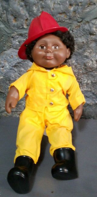 Wanna Be 1986 Doll African American Fireman Uniform Hat Boots Soft Body W/stand
