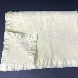 Vintage Cotton Baby Blanket Yellow Nylon Satin Trim Thermal Security Lovey 2