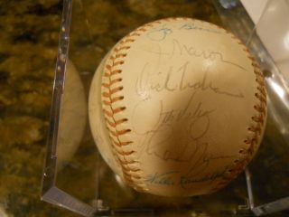 Thurman Munson 1976 York Yankees Team Signed Baseball Bas Loa Auto Beckett