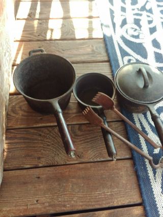 Vintage Set Ofheavy Cast Iron Pots With Wood Handles.  And Cast Iron Tongs.  Old