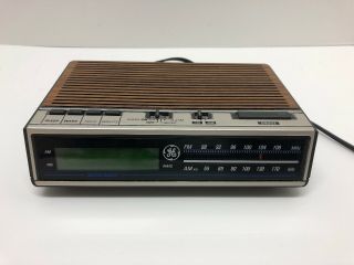 Vintage Ge Digital Alarm Clock Am Fm Radio Model 7 - 4618b Green Display