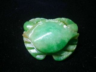 Fine Old Chinese Natural Green Jadeite Hand Carving Vivid Scrab Emerald Pendant