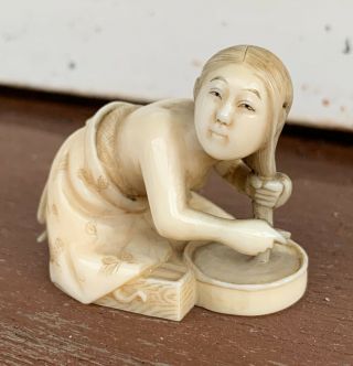 A Early Museum Quality Carved Nut Japanese Meiji Period Signed Netsuke C1860s.